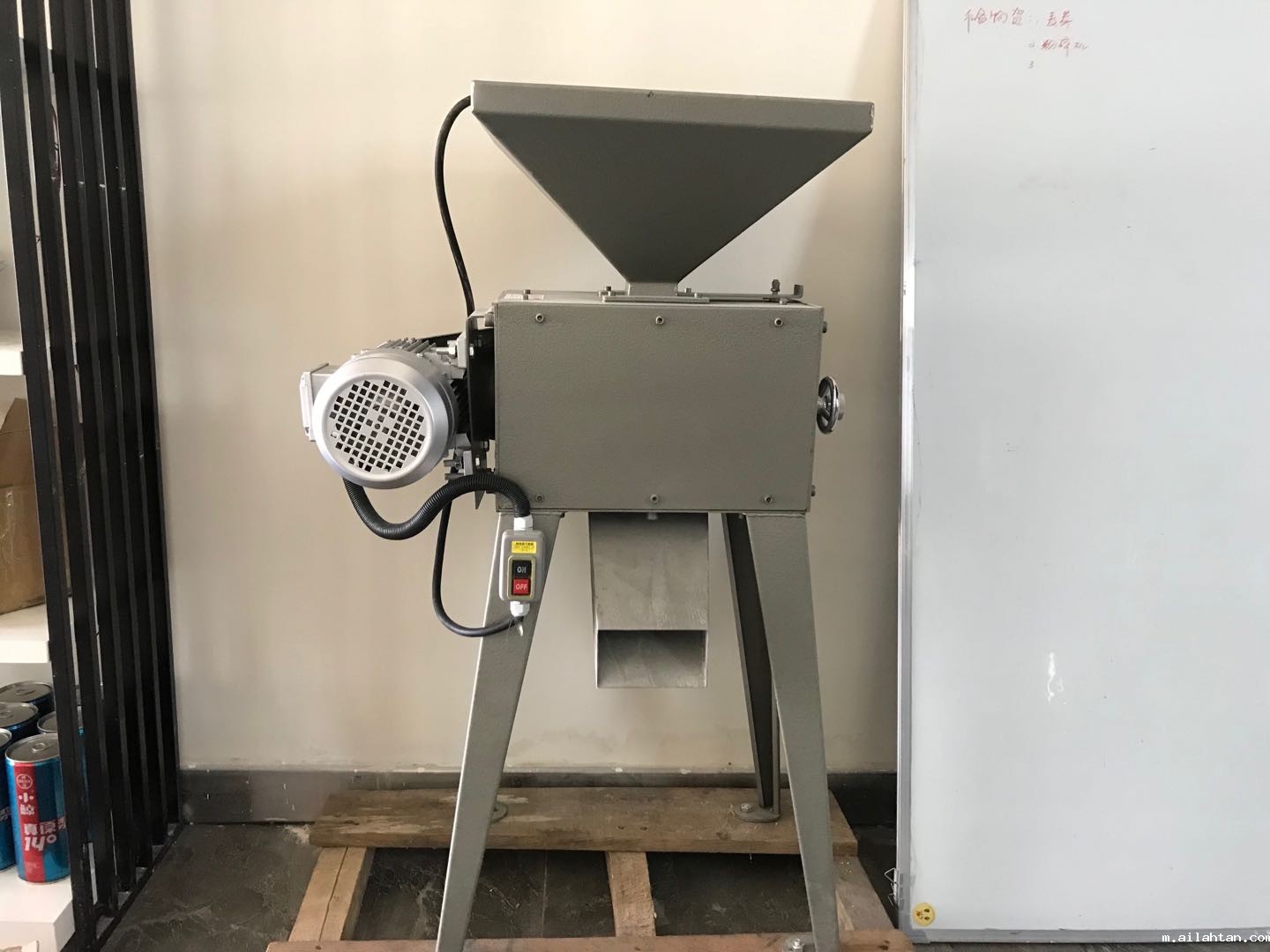 啤酒辅机双轨粉碎机 啤酒辅机双轨粉碎机